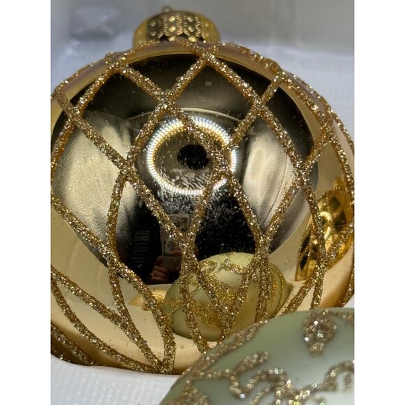 Vtg. Designer Studios Handcrafted Glass Christmas Ornaments Set Of 5 in Box - Picture 4 of 5